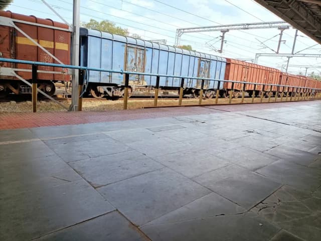 Kozhikode Railway Station thumb 3