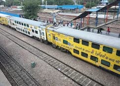 Delhi Cantonment Railway Station 4