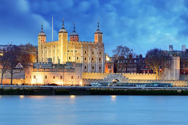 Unraveling the Enigmatic History and Majestic Beauty of the Tower of London