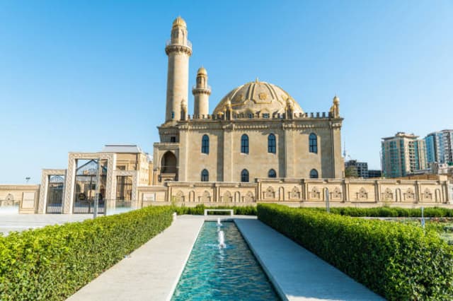 Təzə Pir Mosque Baku: Symbol of Harmony & Architectural Splendor