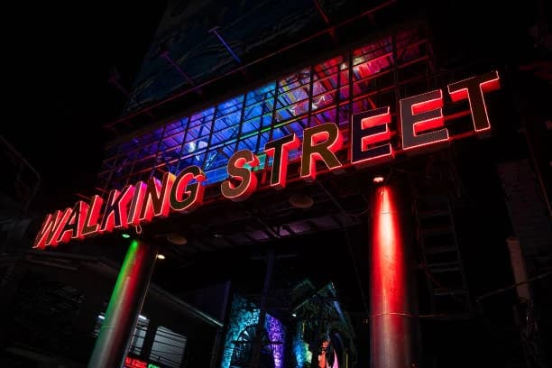 Walking Street 4